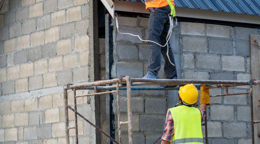 Expert Emergency Roof Repairs services in Bardolph, IL